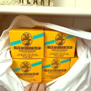 Braziliam Bum Bum 🍑Full size: 8.1 fl oz US/240mL